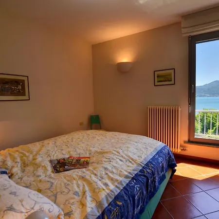 2-bedroom Lakeview Bella Gaeta Appartement San Siro (Lombardy)