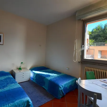Appartement 2-bedroom Lakeview Bella Gaeta *