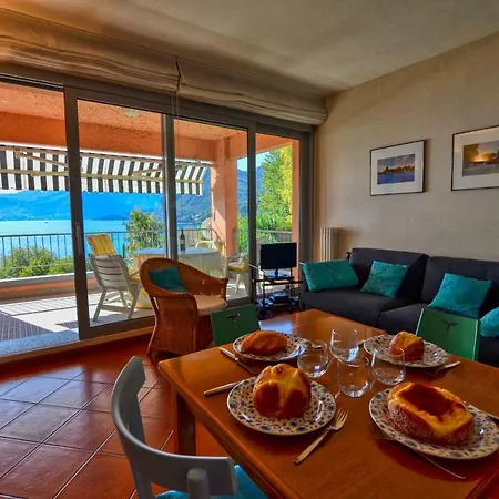 2-bedroom Lakeview Bella Gaeta * San Siro (Lombardy)
