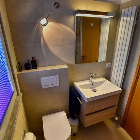 Apartman 2-bedroom Lakeview Bella Gaeta