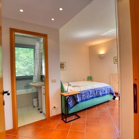 Appartamento 2-bedroom Lakeview Bella Gaeta